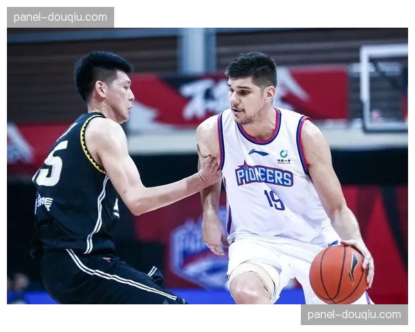 “CBA全明星周末将增设‘一对一防守挑战赛’,具体规则待公布”